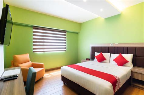 OYO 196 Destiny Hotel, Manila .